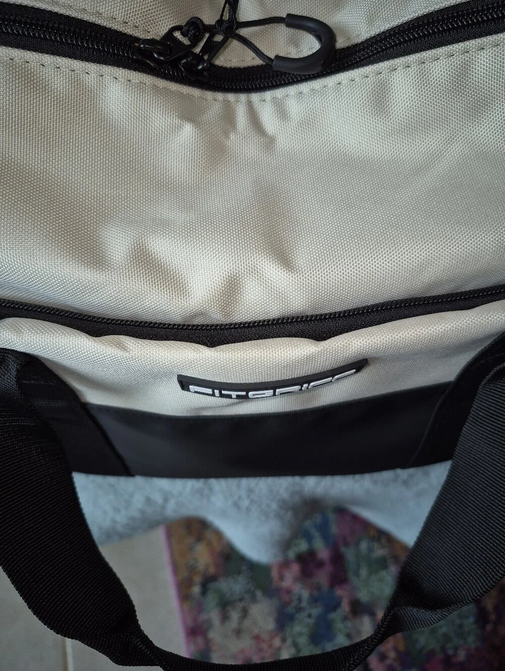 Unisex FITGRIFF Canvas Two-Tone Carry GYM Bag in Cream and Black